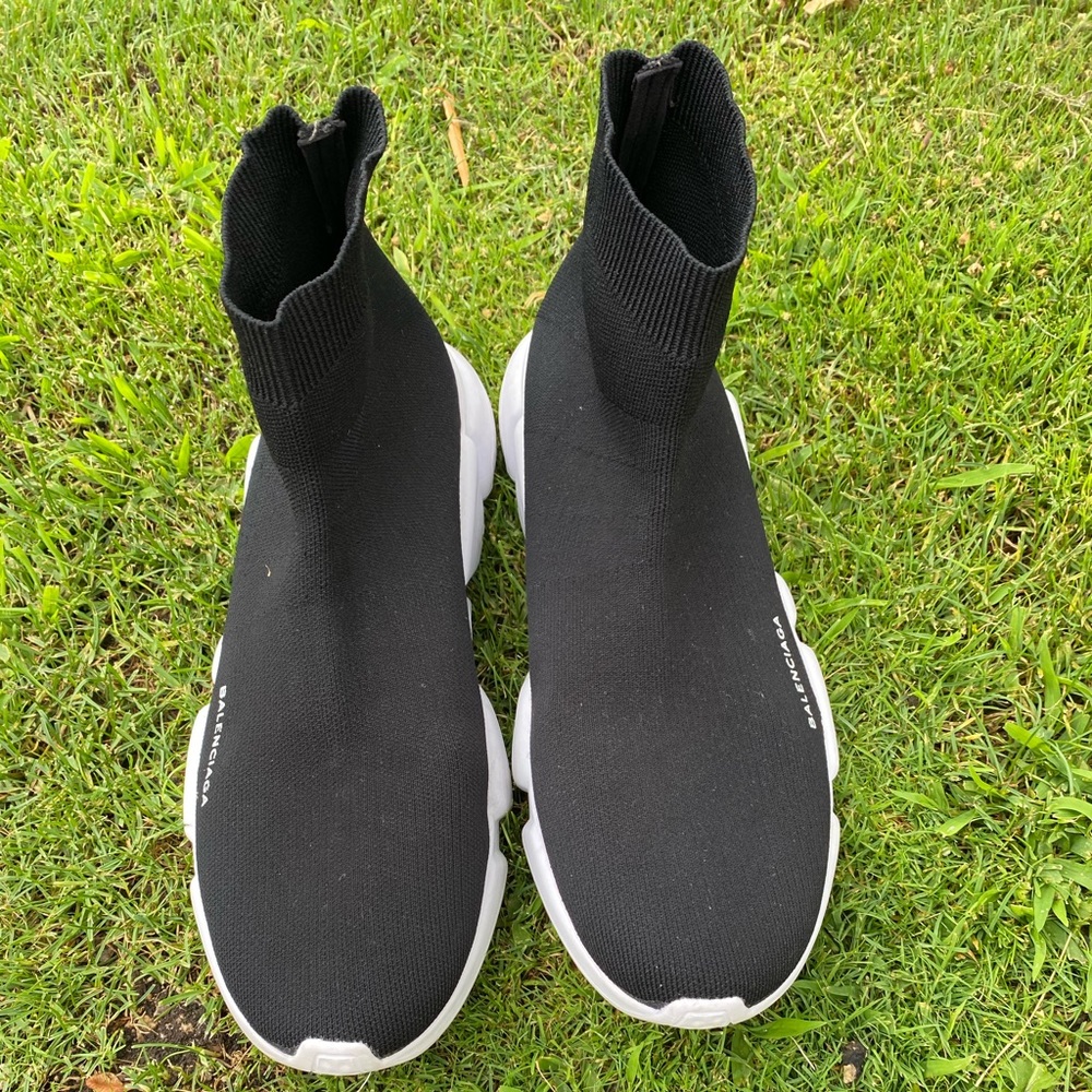 BALENCIAGA